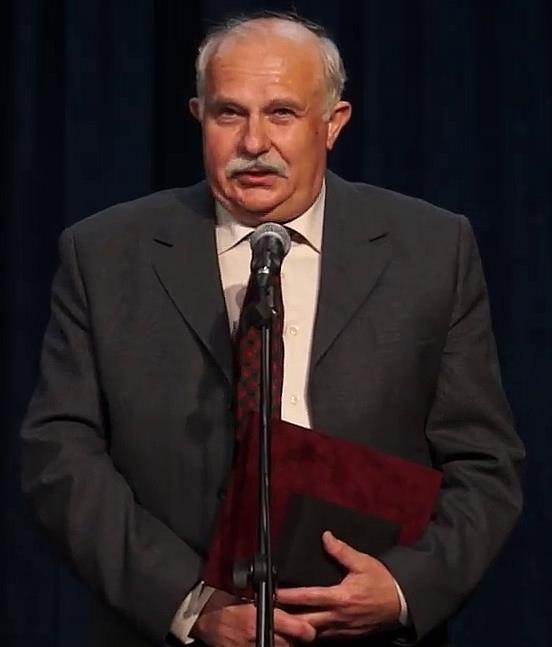 Czentár László