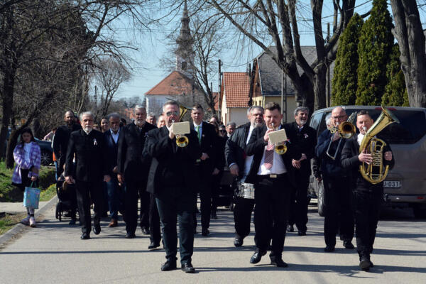 55146016417 5964a823a3 c