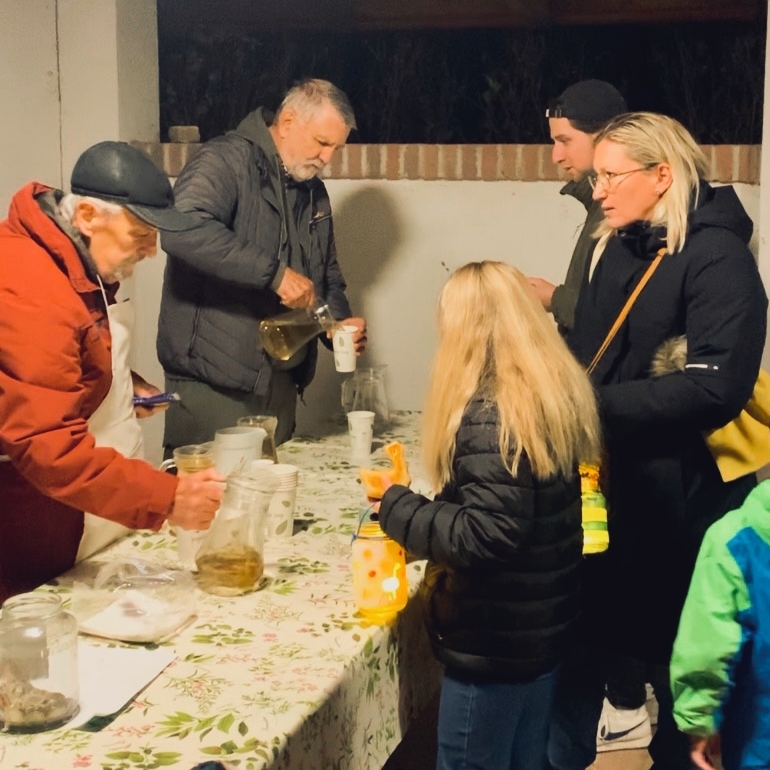 Img 20251107 222212 54908735914 o